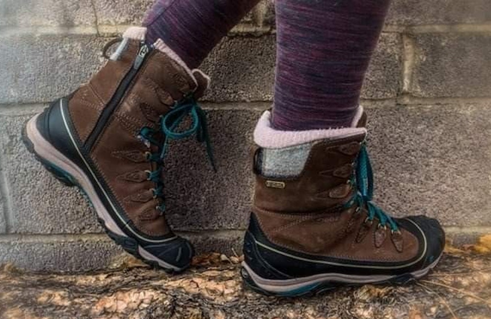 Oboz Sapphire insulated winter boots side profile on foot.