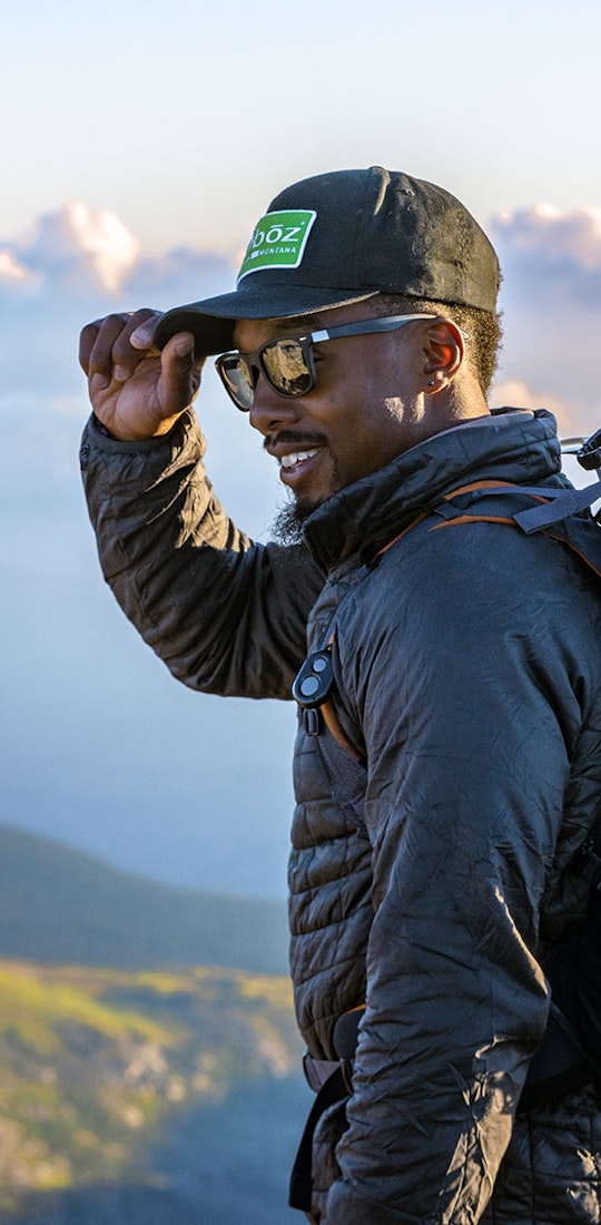 Evan Gill hiking in the Oboz Katabatic hiking boot