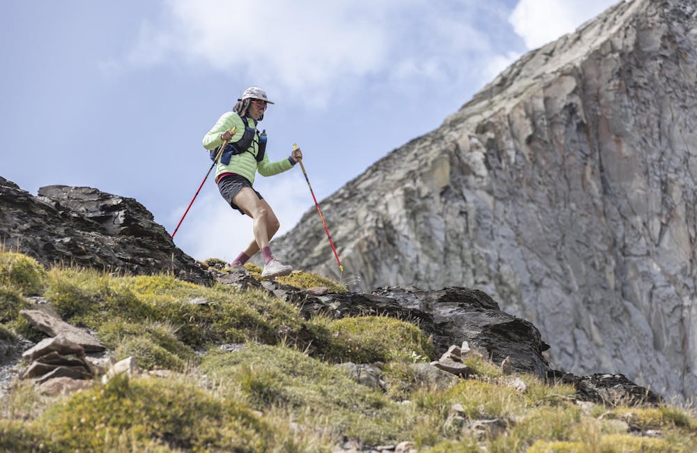 Hiking down rocky terrain in the Oboz Katabatic LT hiking shoes.