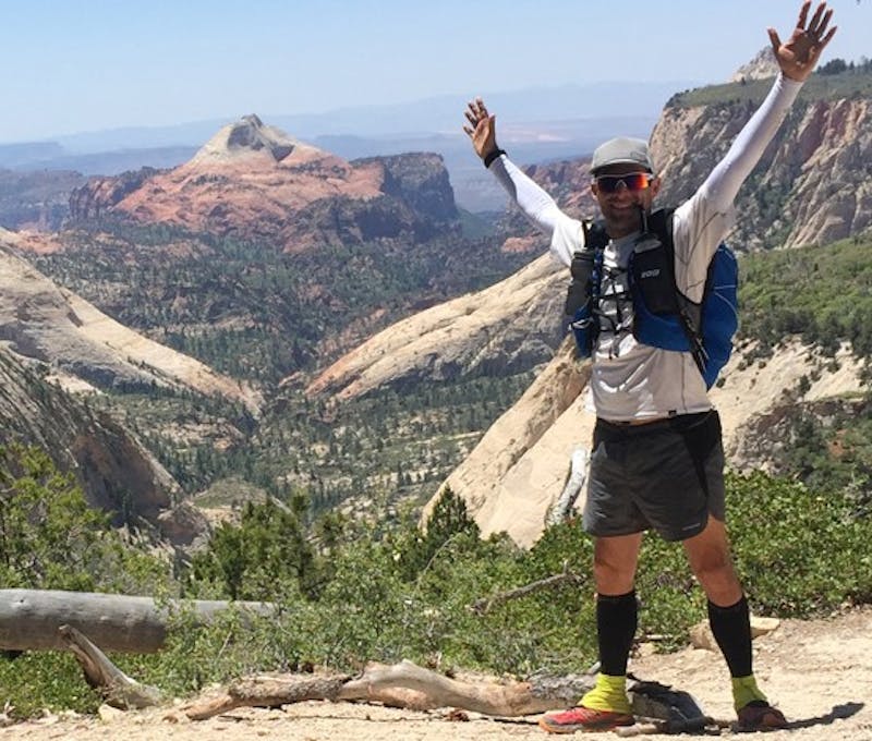 Martijn Linden hiking the Zion Traverse in Utah.